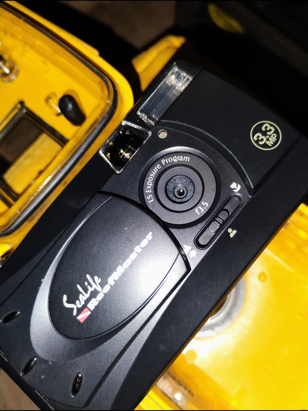 Reefmaster Underwater Camera Case with Integrated Housing And Camera